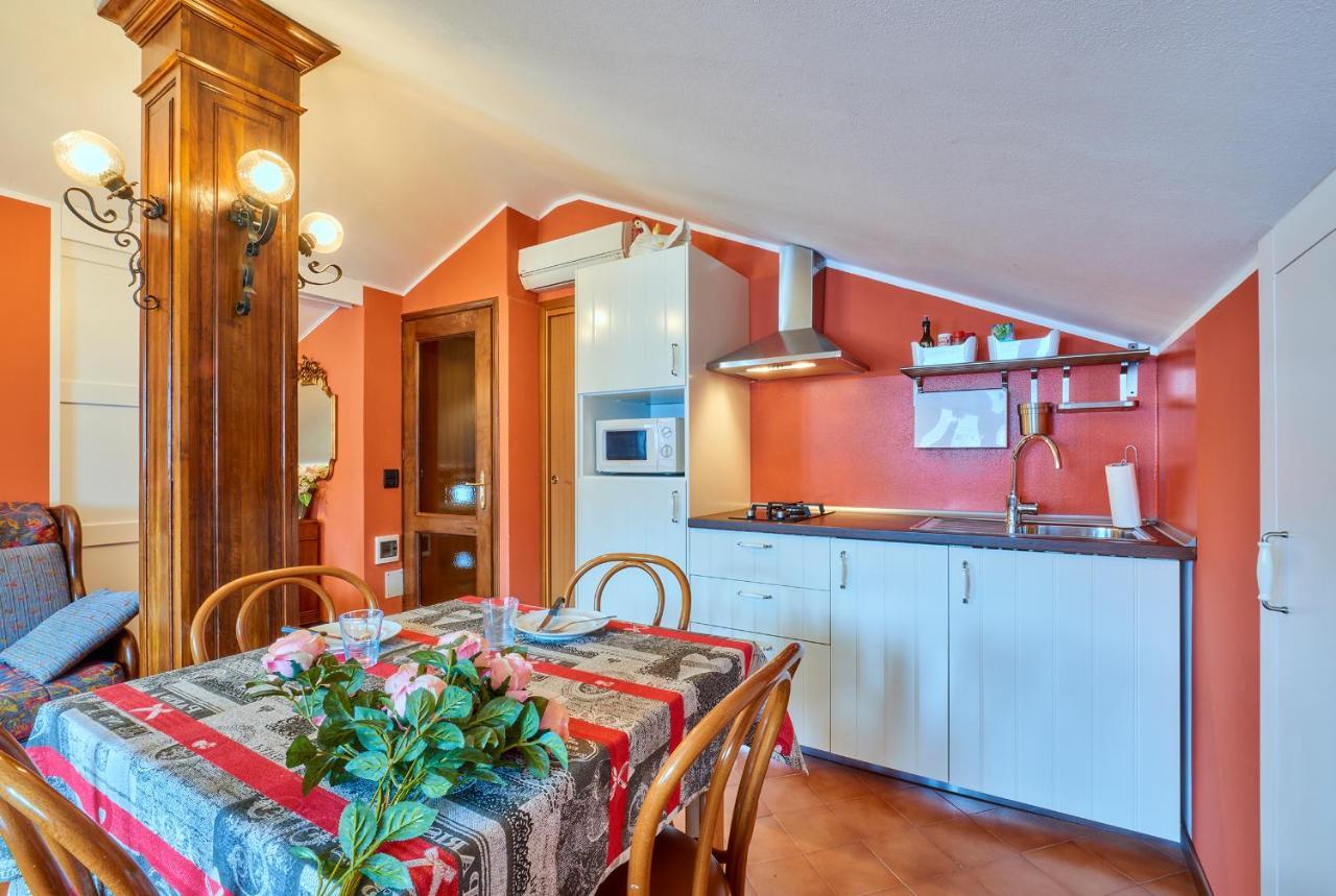 B&B - Foresteria - Frontelago Lake Como Mandello del Lario Exteriör bild