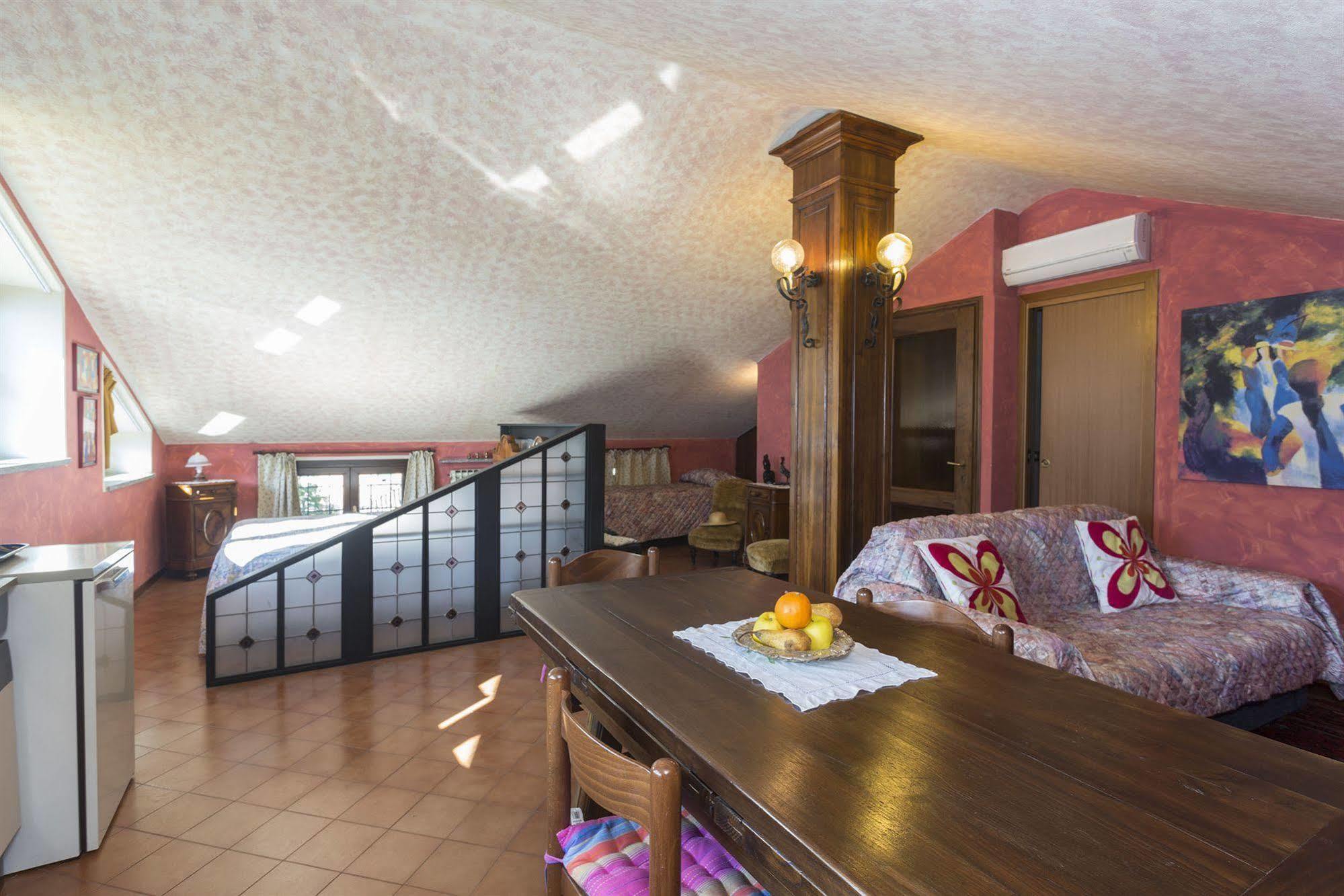 B&B - Foresteria - Frontelago Lake Como Mandello del Lario Exteriör bild