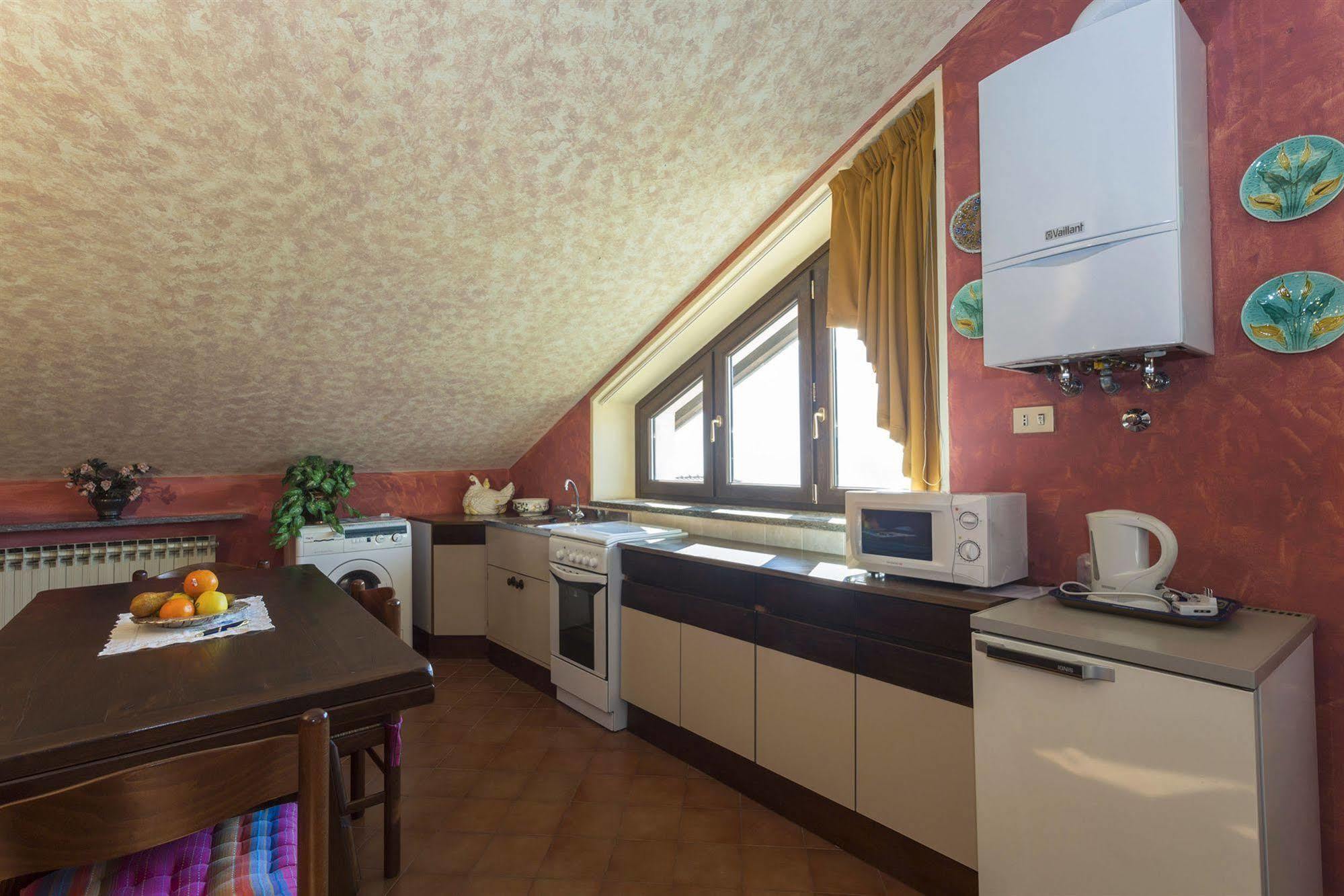 B&B - Foresteria - Frontelago Lake Como Mandello del Lario Exteriör bild